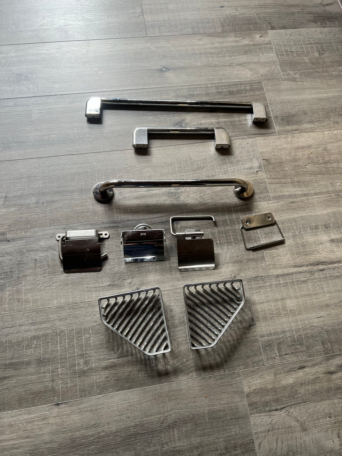 Diverse badkameraccessoires - chroom en RVS, Ophalen of Verzenden, Gebruikt, Zilver, Handdoekenrek