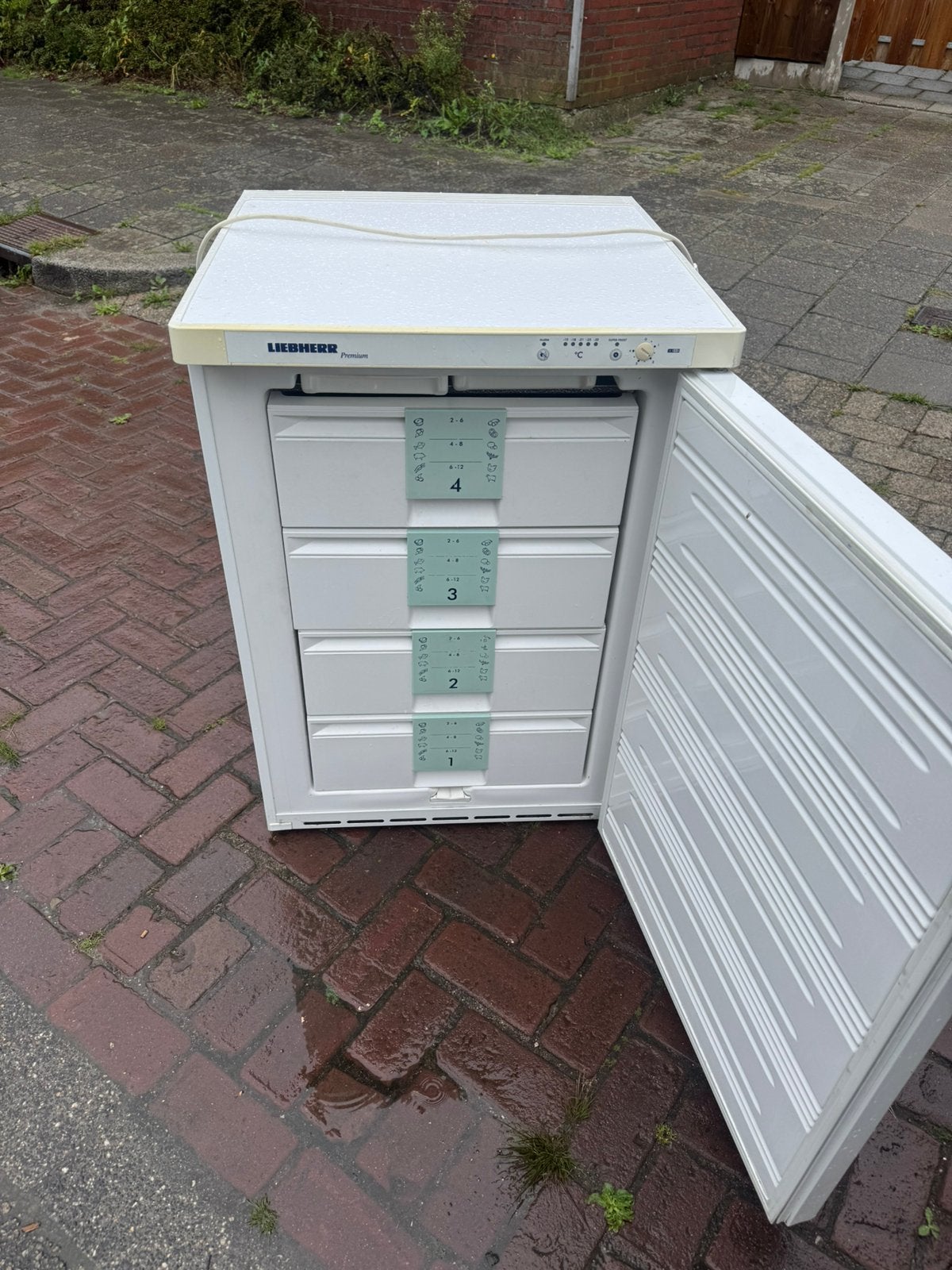 Vriezer 86/54 bezorgen is mogelijk, Witgoed en Apparatuur, Ophalen of Verzenden, Zo goed als nieuw, Minder dan 60 cm, 85 tot 120 cm