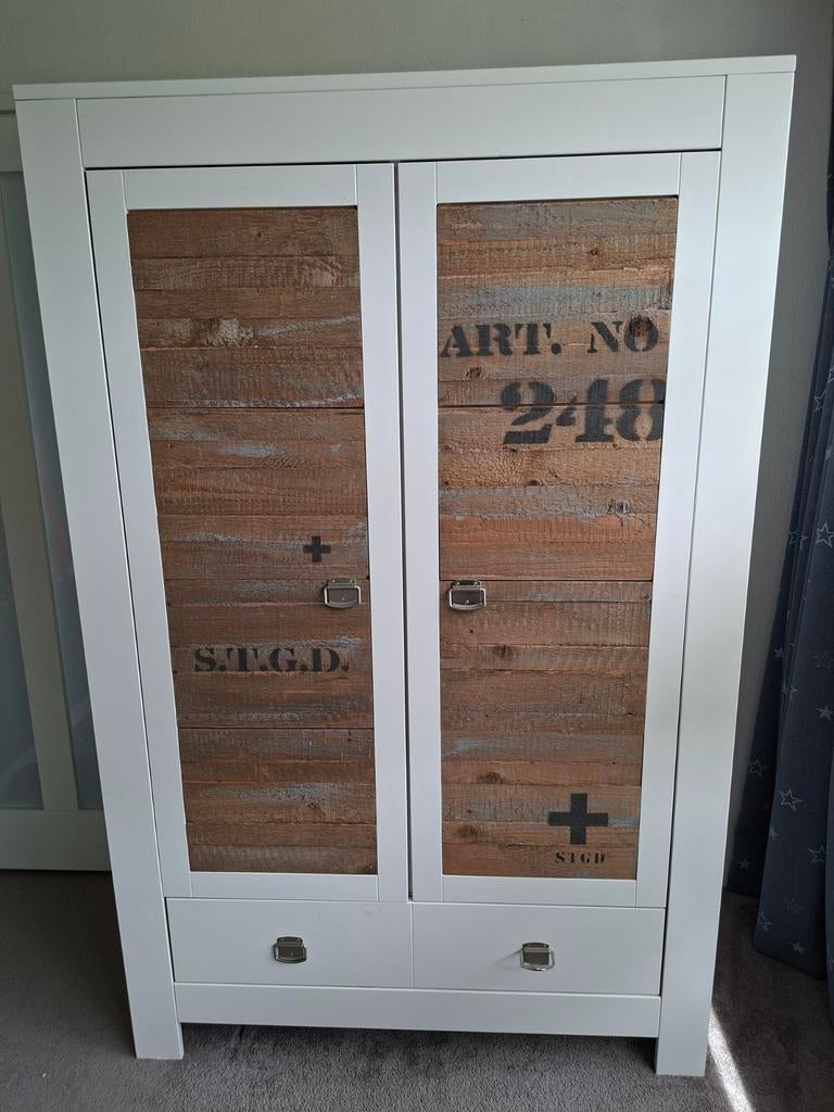 Mooie stevige stoere kledingkast, is al uit elkaar!, Ophalen, 50 tot 70 cm, 105 cm of meer, 100 cm of meer