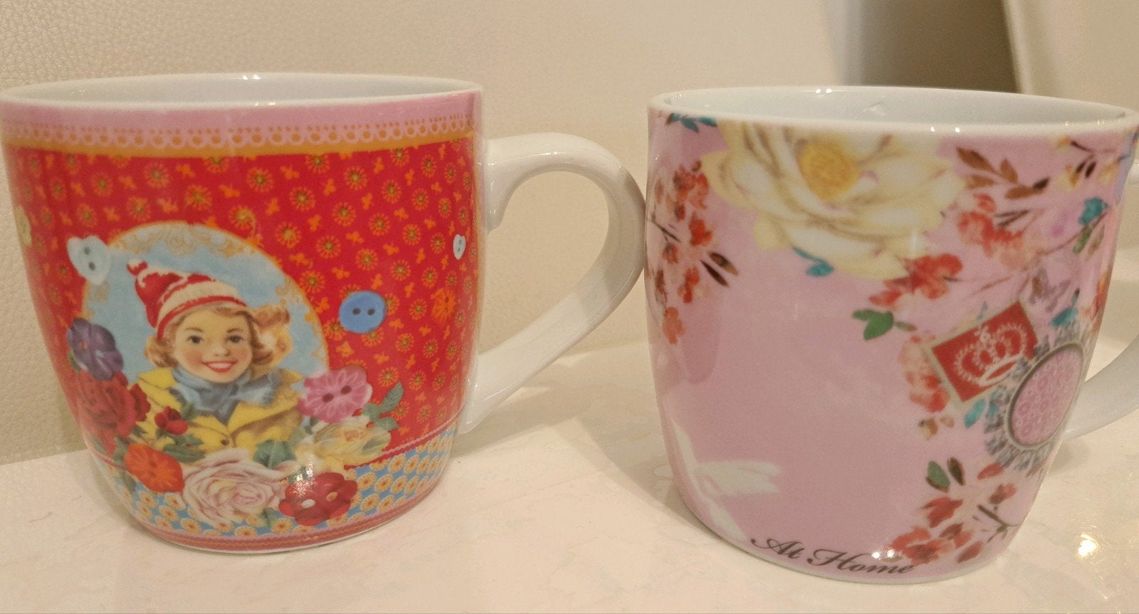 2x mok nostalgie, Huis en Inrichting, Keuken | Servies, Ophalen of Verzenden, Aardewerk, Overige stijlen, Kop(pen) en/of Schotel(s)