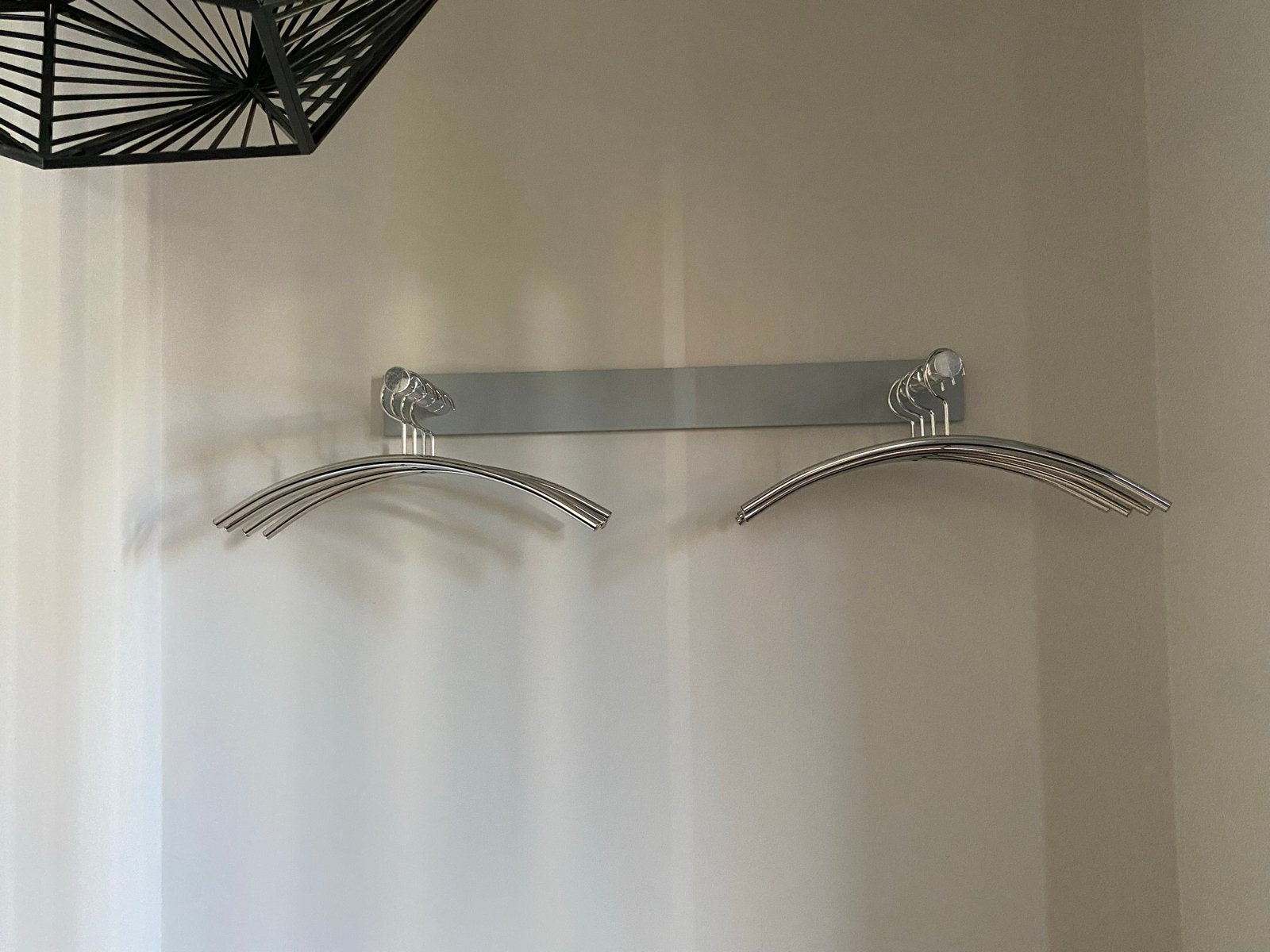 Moderne kapstok met 8 hangers - ideaal voor kleine hal, Zo goed als nieuw, Minder dan 100 cm, Metaal, Ophalen