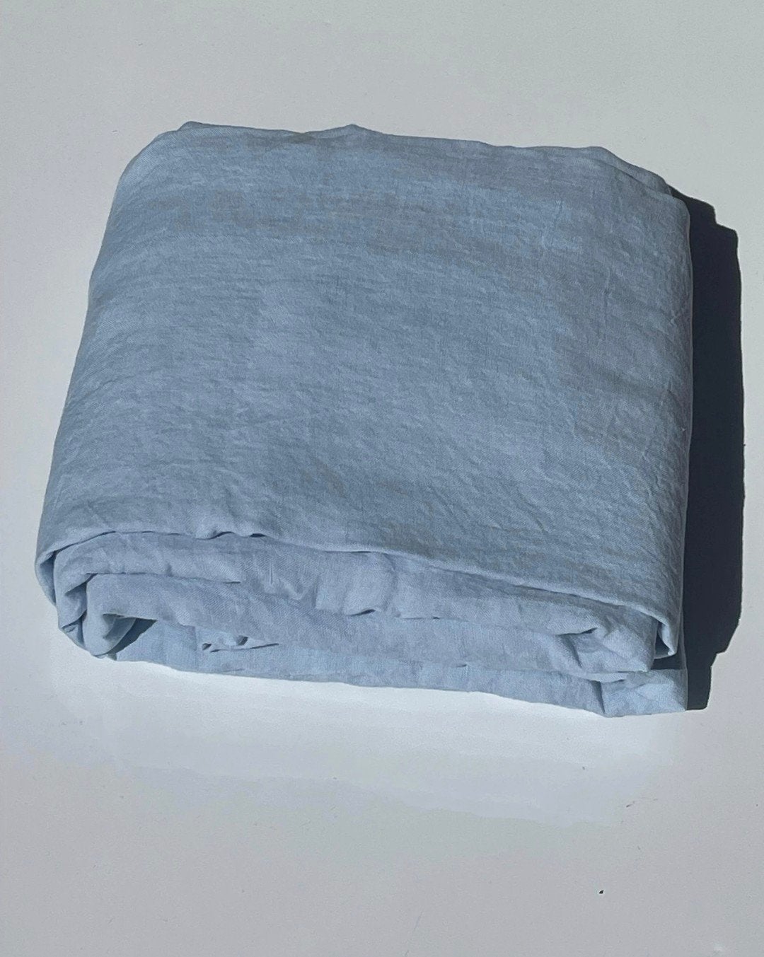 Nieuw 100% gewassen linnen dekbedovertrek 240x220 lichtblauw, Ophalen of Verzenden, Nieuw, Dekbedovertrek