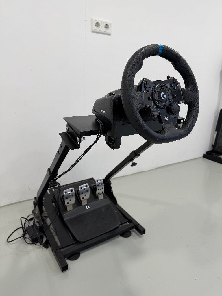 Zo goed als nieuwe Logitech G923 Race Wheel set voor Xbox&PC, Spelcomputers en Games, Spelcomputers | Xbox | Accessoires, Ophalen