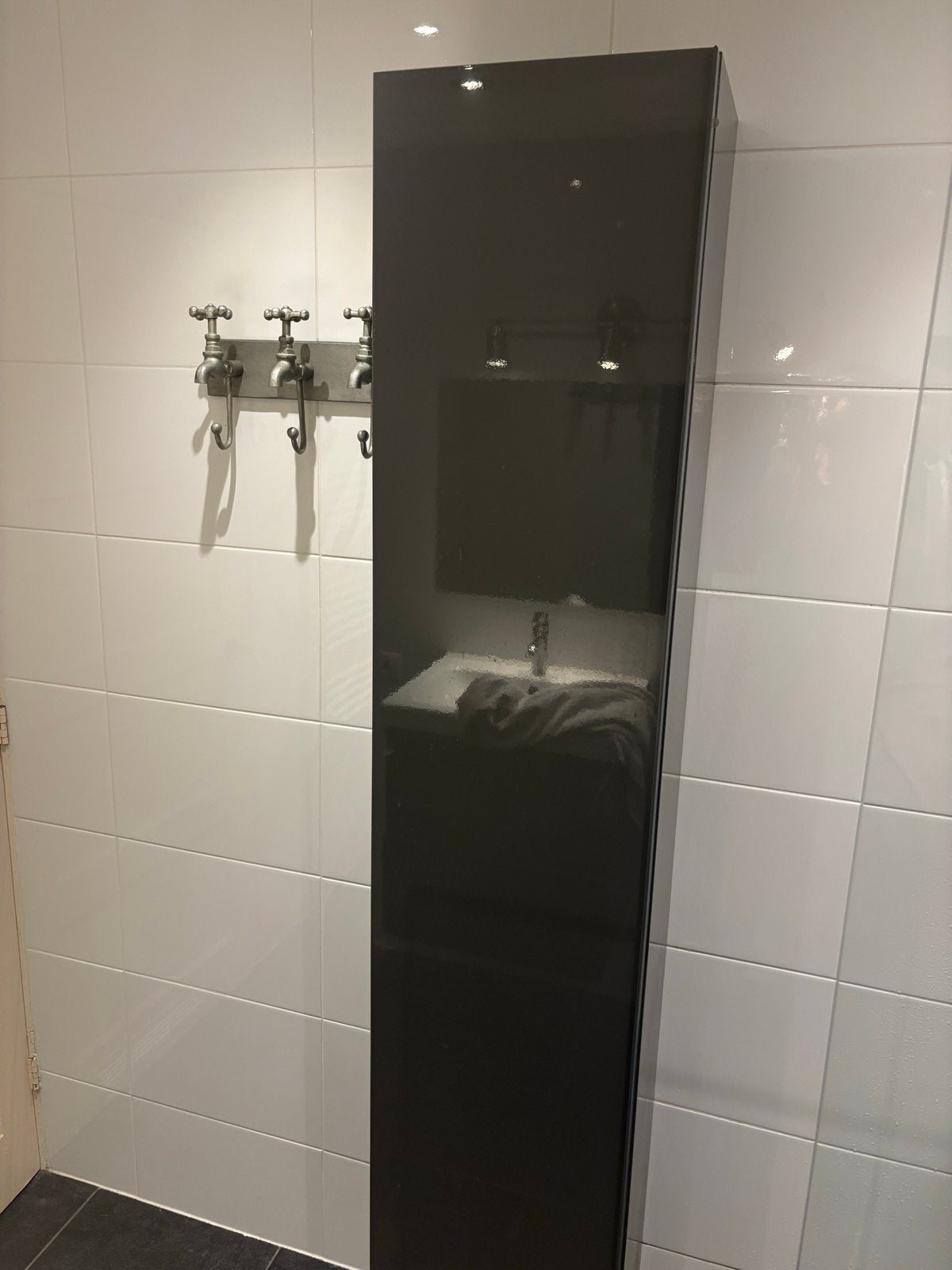 IKEA Badkamermeubel Set met Wastafel en Hoge Kast, Huis en Inrichting, Badkamer | Badkamermeubels, Ophalen, Gebruikt, 50 tot 100 cm