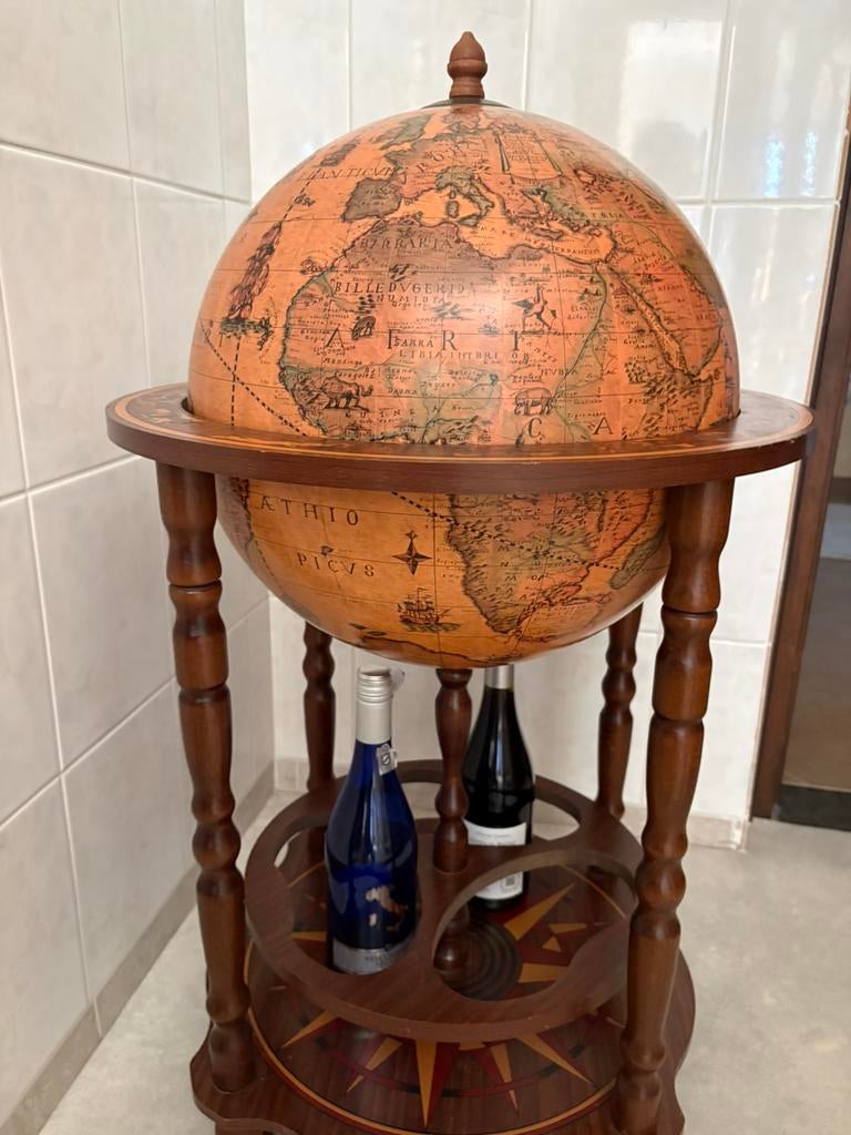 Zoffoli barglobe drank bar globebar barglobe wereldbolbar, Huis en Inrichting, Woonaccessoires | Wereldbollen, Zo goed als nieuw