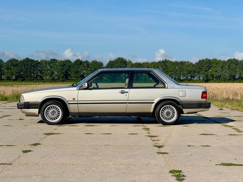 Volvo 780 Bertone full option met o.a. airco chique kleurste, Auto's, Automaat, Achterwielaandrijving, Gebruikt, Overige modellen