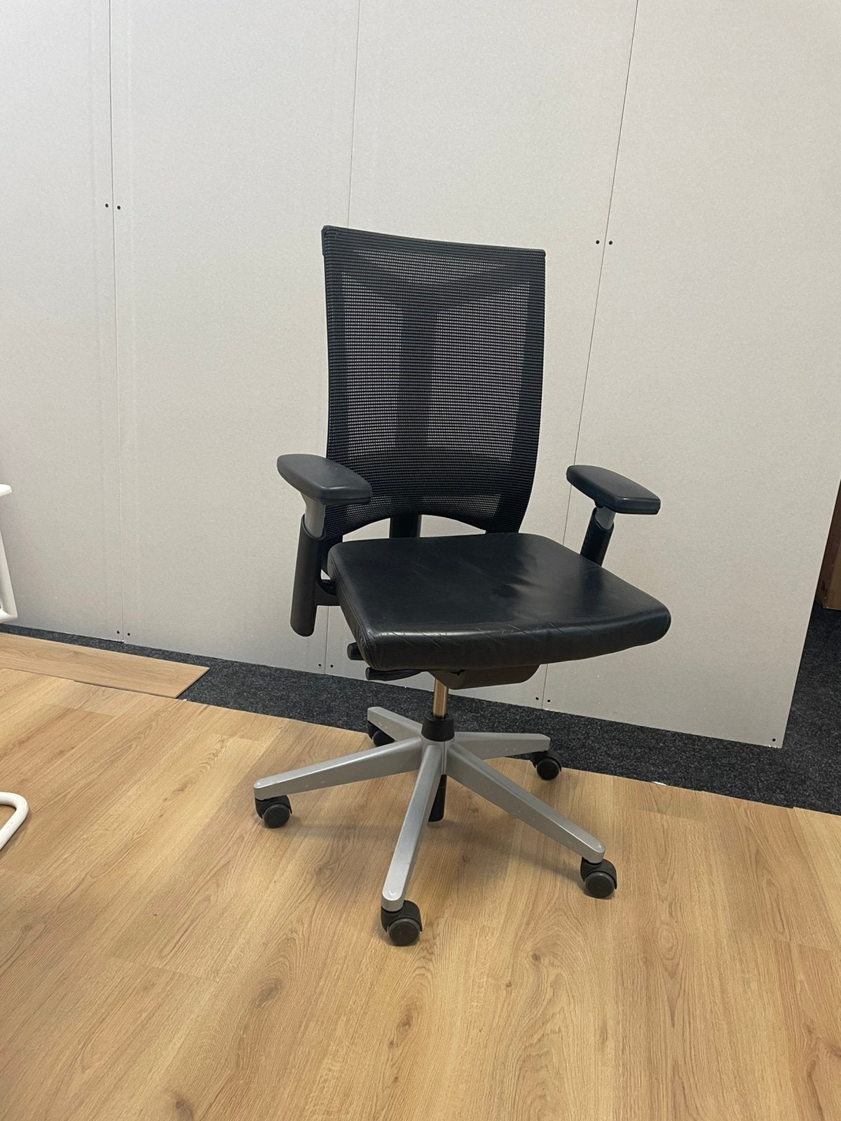 3x Comforto bureaustoel (zwart leer) voor maar €150!!, Ophalen of Verzenden, Zo goed als nieuw, Zwart