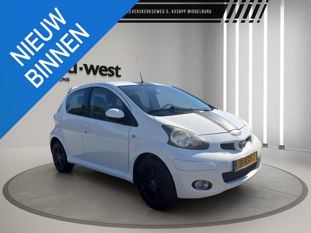 Toyota Aygo 1.0-12V Xcite White Airco 5 Deurs Leder, Auto's, Toyota, Voorwielaandrijving, Gebruikt, 4 stoelen, Origineel Nederlands