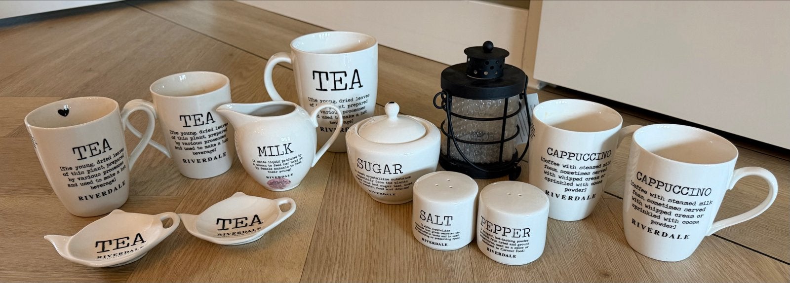 Riverdale servies set: mokken, zout/peper, suikerpot, melkka, Ophalen, Overige merken, Keramiek, Nieuw