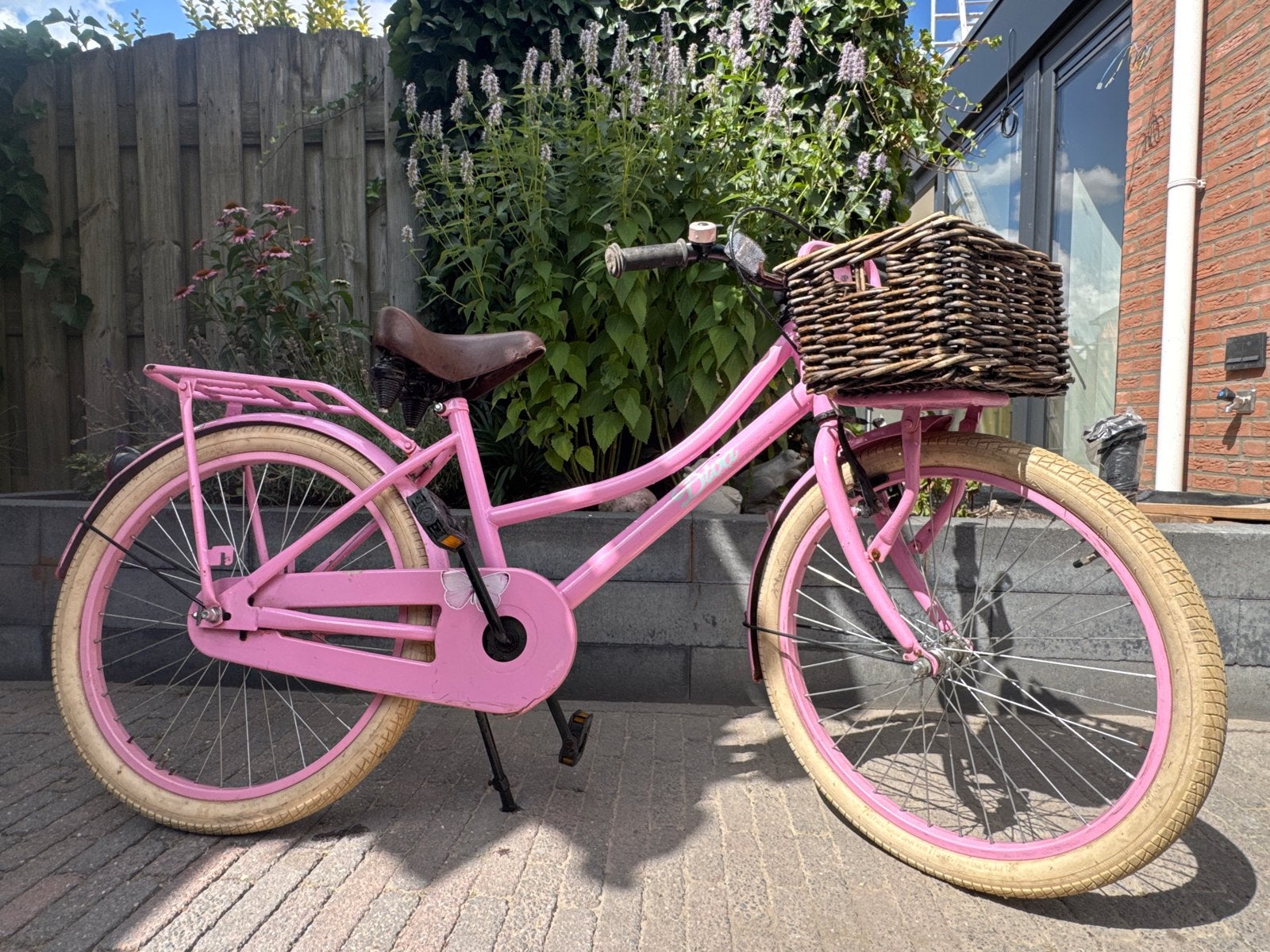 Roze kinderfiets 22 inch met handrem en terugtraprem, Fietsen en Brommers, Ophalen, Terugtraprem, 22 inch, Gebruikt