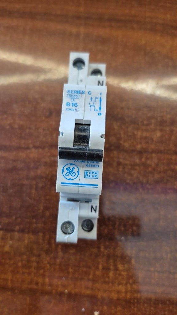 GE Installatieautomaat B16 230V~, Ophalen of Verzenden, Zo goed als nieuw, Overige merken, Installatieautomaat