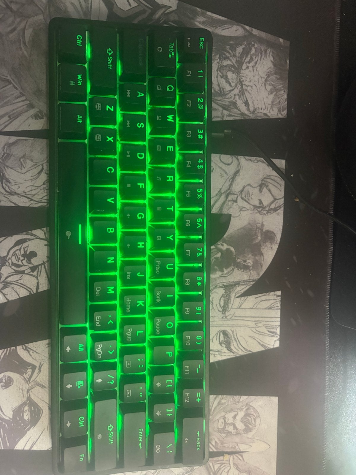 Compact Gaming Toetsenbord met RGB Verlichting, Gaming toetsenbord, Ophalen of Verzenden, Zo goed als nieuw, Qwerty