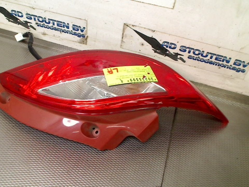 Achterlicht Links Mazda 2 (DE) (2007-10/2015-06) 065151160, Auto-onderdelen, Verlichting, Gebruikt, Hitdorfer Straße 73, Leverkusen 51371, , Duitsland