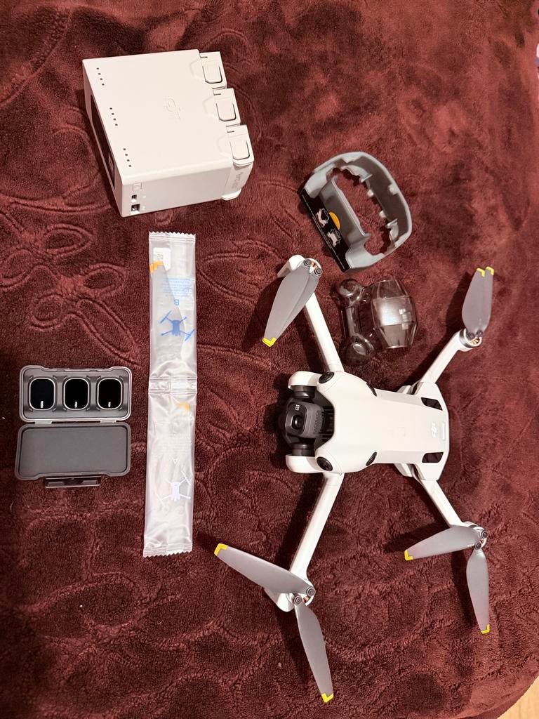 DJI Mini 4 Pro Drone ( NO controller RC2), 30 tot 45 minuten, 5 tot 10 kilometer, Ophalen of Verzenden, Zo goed als nieuw