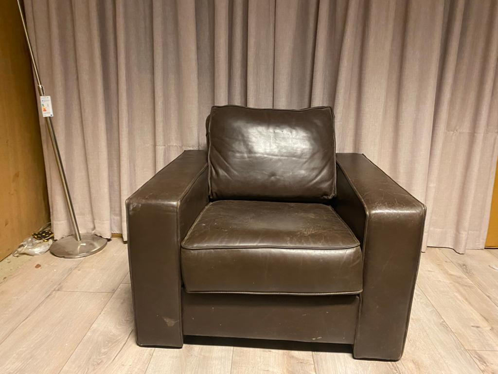 Gratis Comfortabele bruine leren fauteuil en bank, Ophalen, Gebruikt, Leer, 75 tot 100 cm