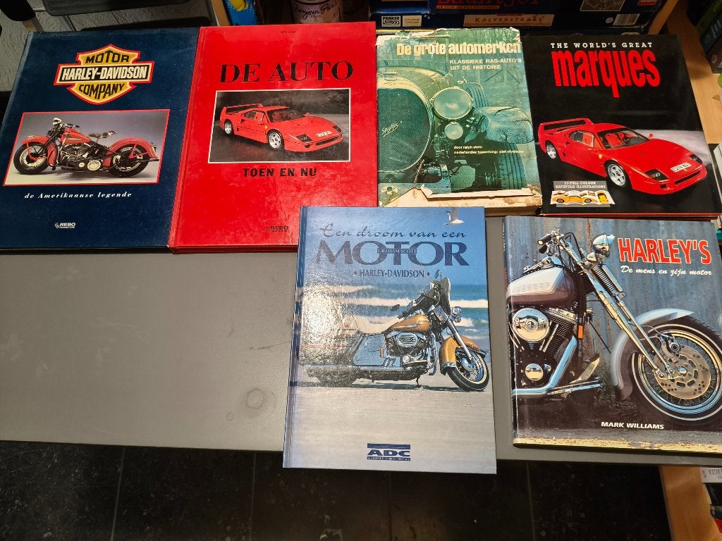 Diverse auto/ motor boeken, Ophalen of Verzenden, Gelezen