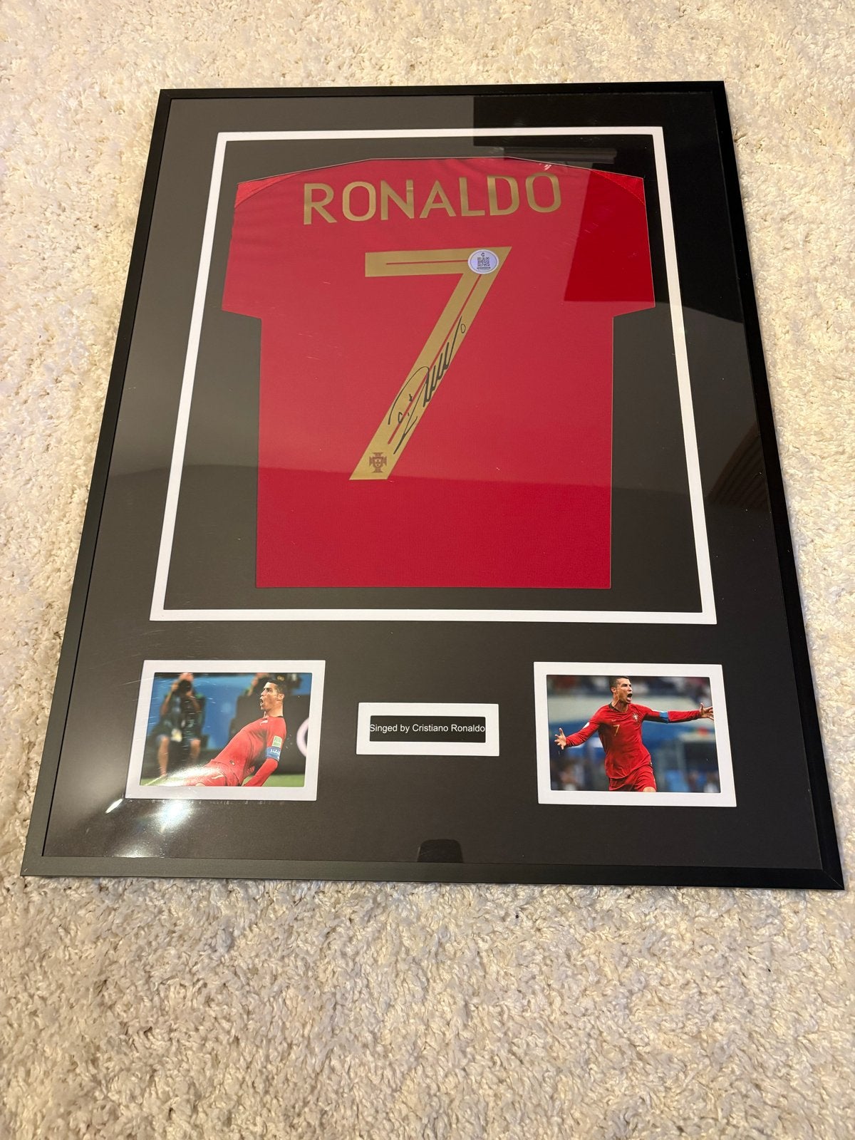 Ingelijst gesigneerd Ronaldo shirt Portugal, Ophalen of Verzenden, Zo goed als nieuw, Buitenlandse clubs, Shirt