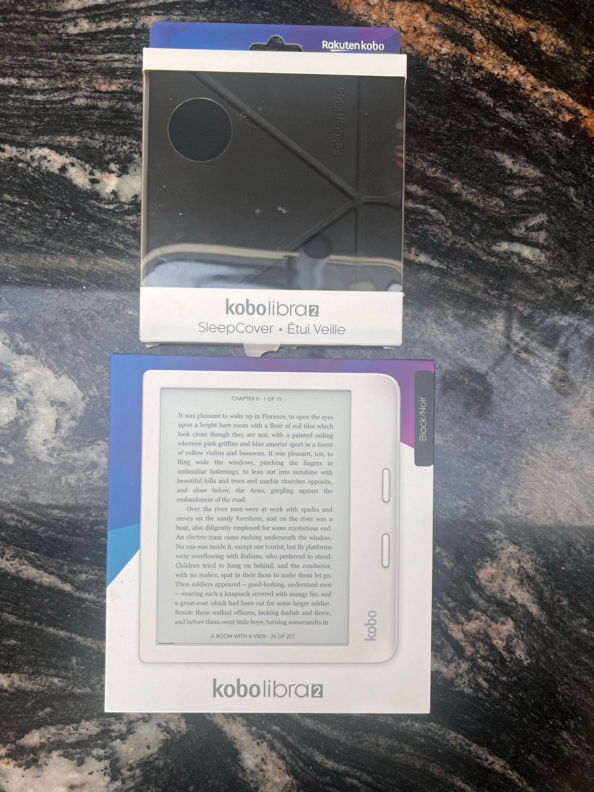 Foto 4 van Kobo Libra 2 E-reader met SleepCover - Zo goed als nieuw