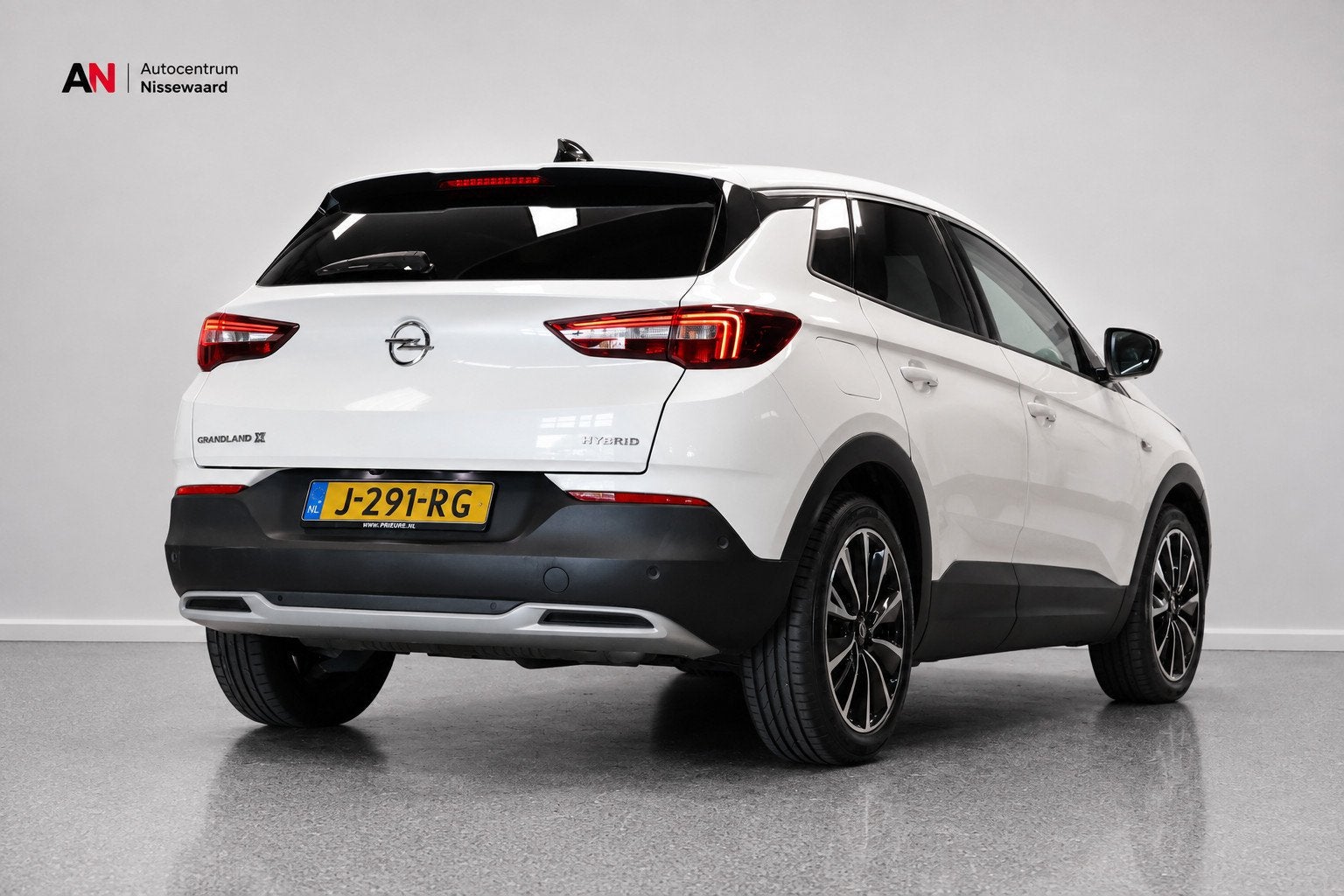 Opel Grandland X 1.6 Turbo Hybrid Business Executive| Carpla, Auto's, Opel, 4 cilinders, 181 pk, Automatische klimaatregeling