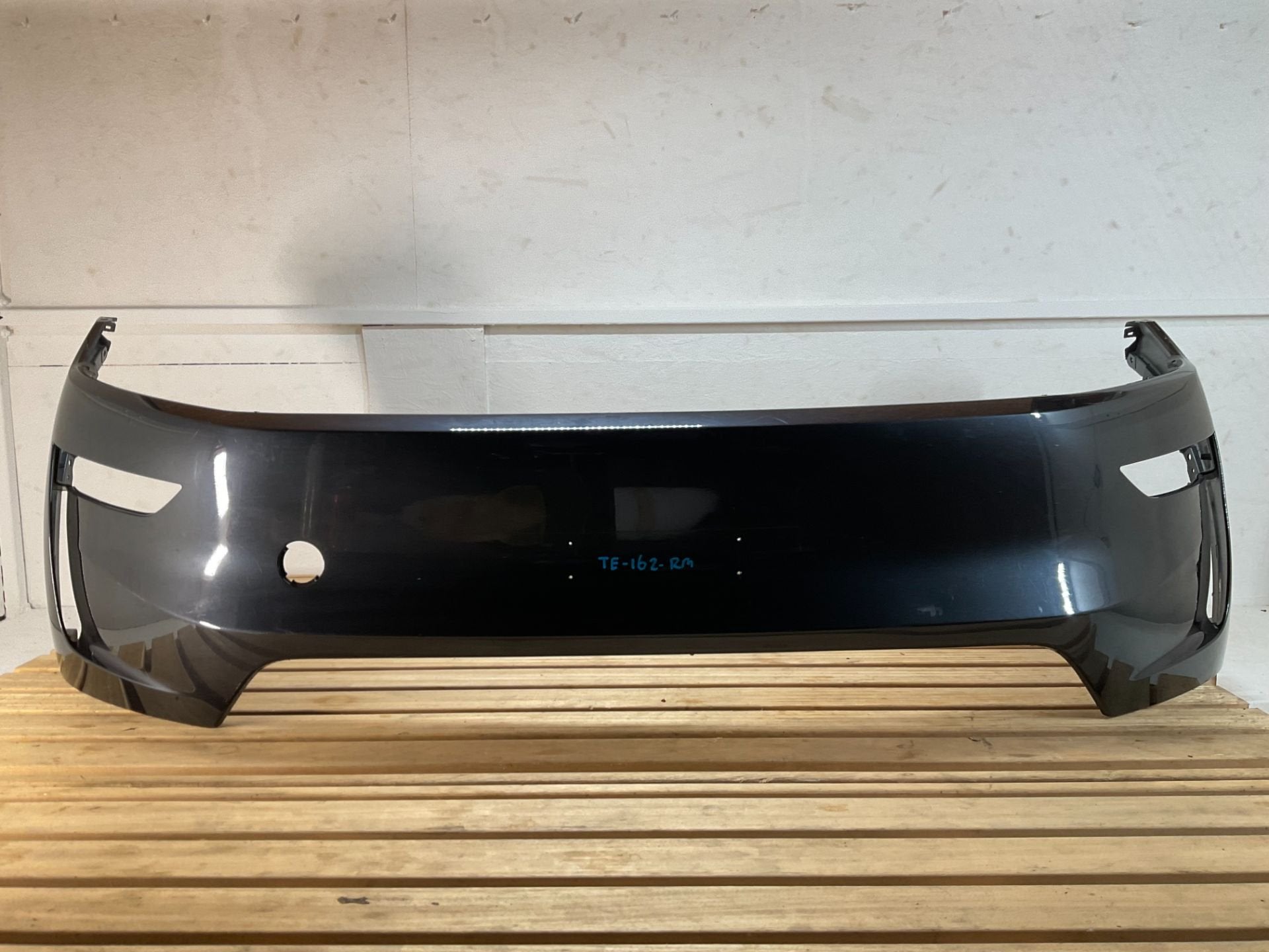 Bumper Tesla Model Y 2025-2026 1932380-00-C Voorbumper TE-16