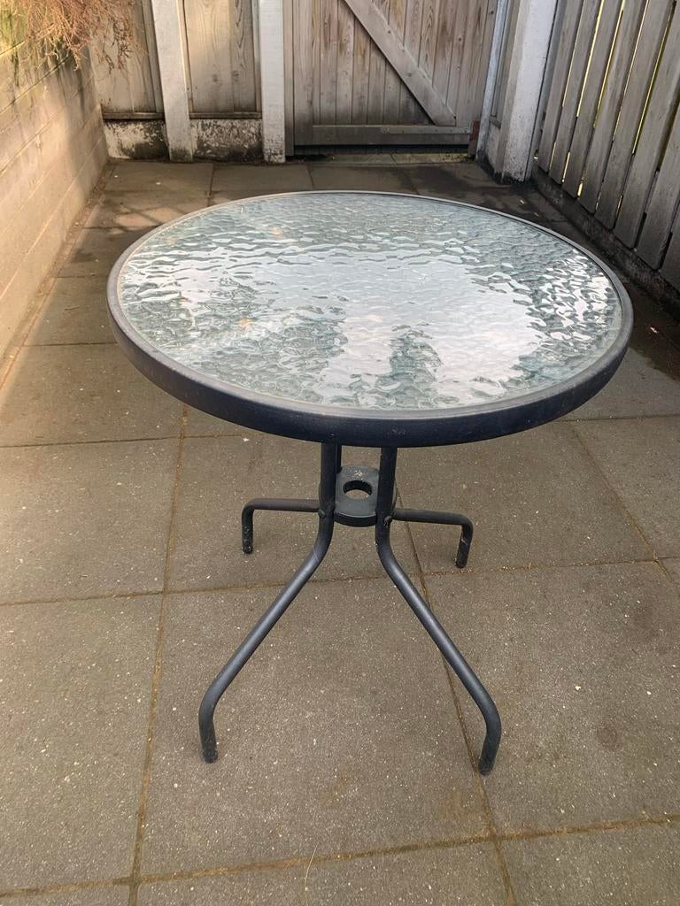 Ronde tuintafel met glazen blad, Tuin en Terras, Tuintafels, Ophalen, Zo goed als nieuw, Rond, Metaal