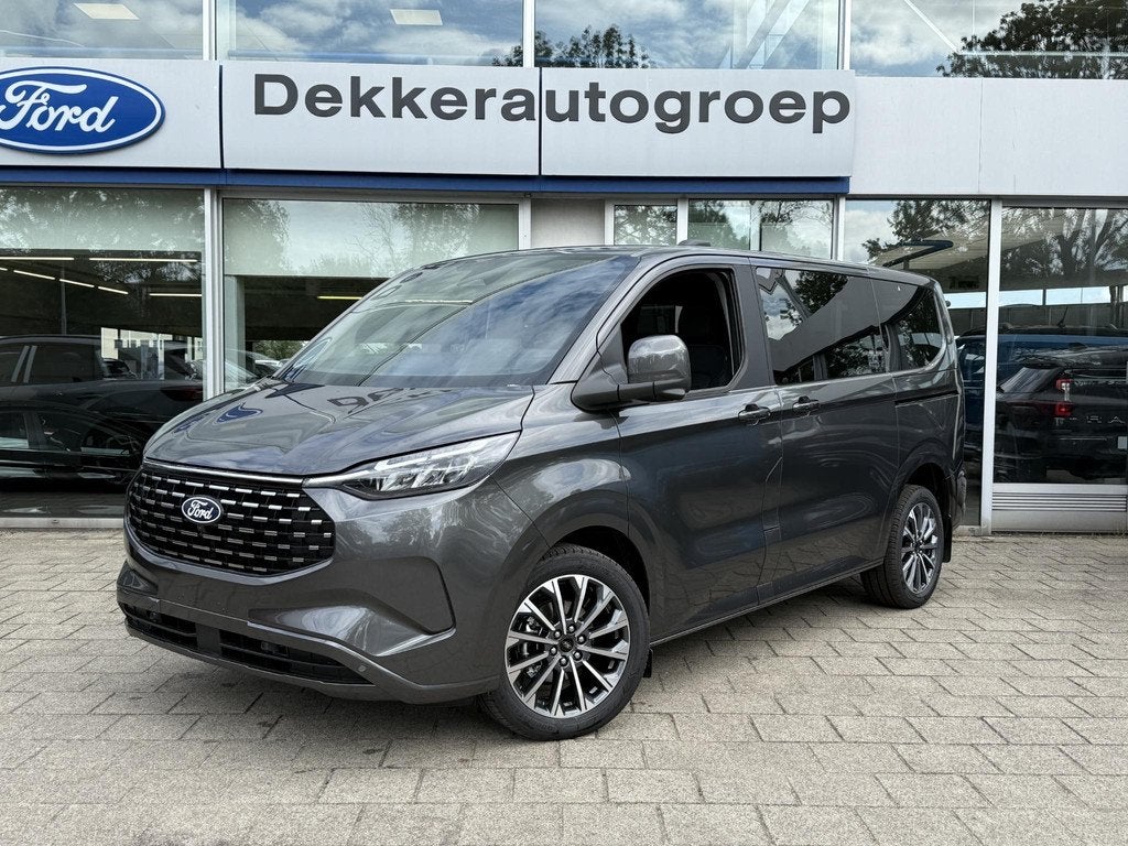 Ford Transit Custom Tourneo Titanium X L1H1 UIT VOORRAAD LEV, Auto's, Ford, 1850 kg, 233 pk, Bedrijf, Hybride Elektrisch/Benzine