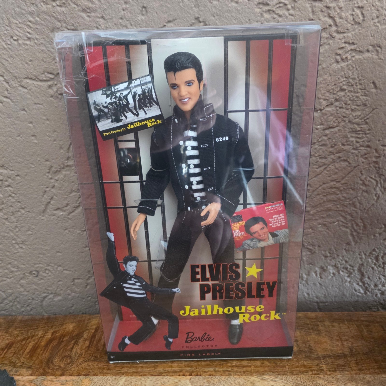 Barbie Elvis Presley Jailhouse Rock pop in doos), Verzamelen, Ophalen of Verzenden, Nieuw, Pop, Beeldje of Miniatuur
