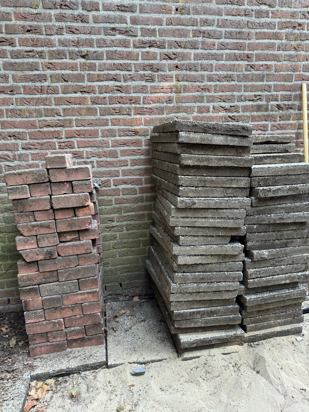 Gratis af te halen! Diverse tuintegels en stenen (28-29m2), Ophalen, Gebruikt, 10 m² of meer, Grind