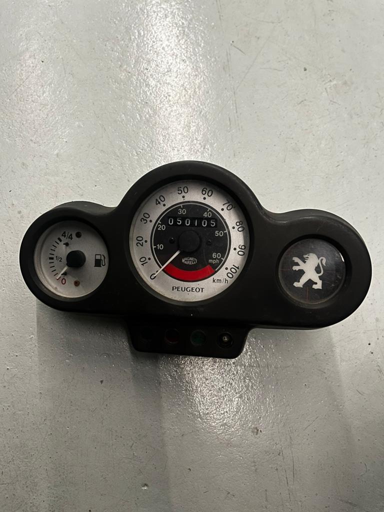 Peugeot speedfight 2 tellers 80 en 100 kmh, Fietsen en Brommers, Brommeronderdelen | Scooters, Ophalen of Verzenden, Gebruikt