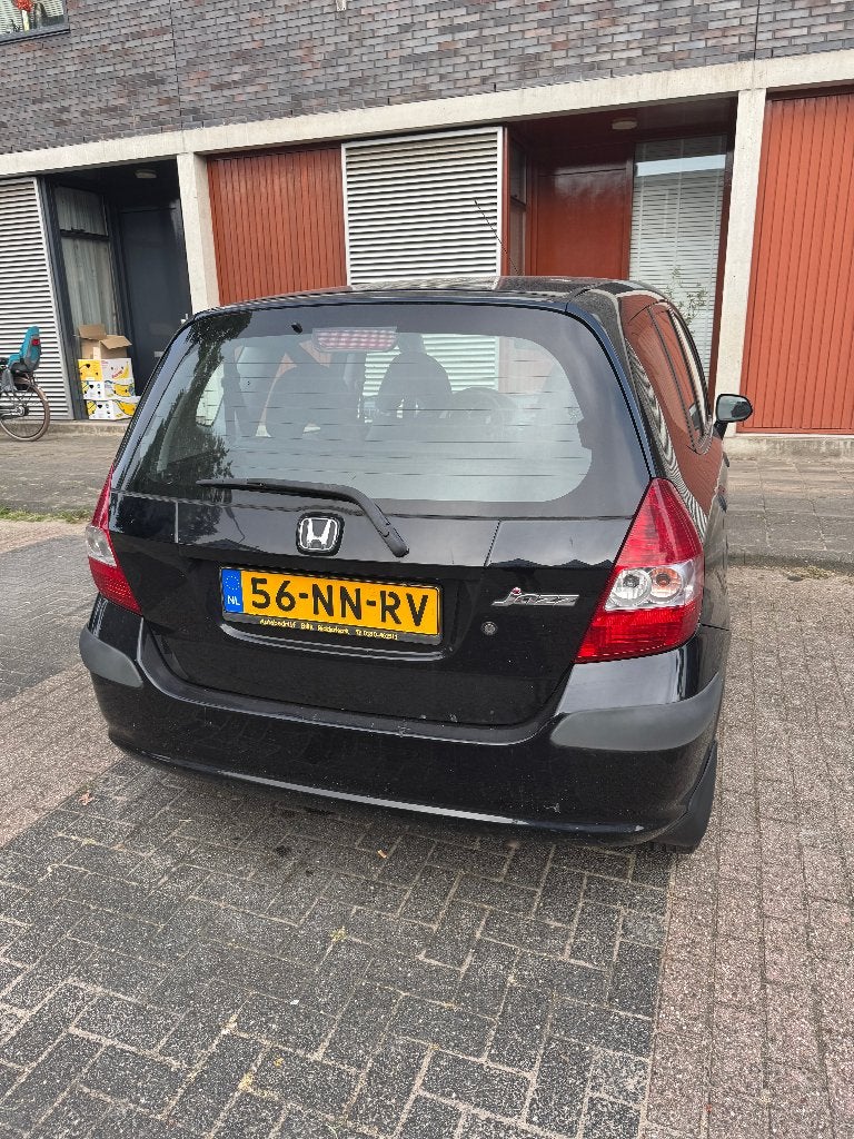 Honda Jazz 1.4 I CVT 2003 Zwart, Auto's, Honda, 83 pk, 450 kg, 40 €/maand, 4 cilinders