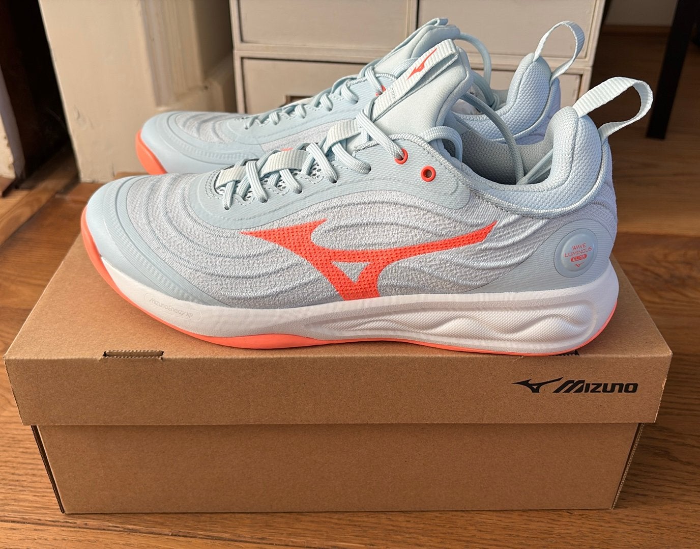 Mizuno sportschoenen Wave Luminous Elite NIEUW maat 42,5, Ophalen of Verzenden, Nieuw, Schoenen