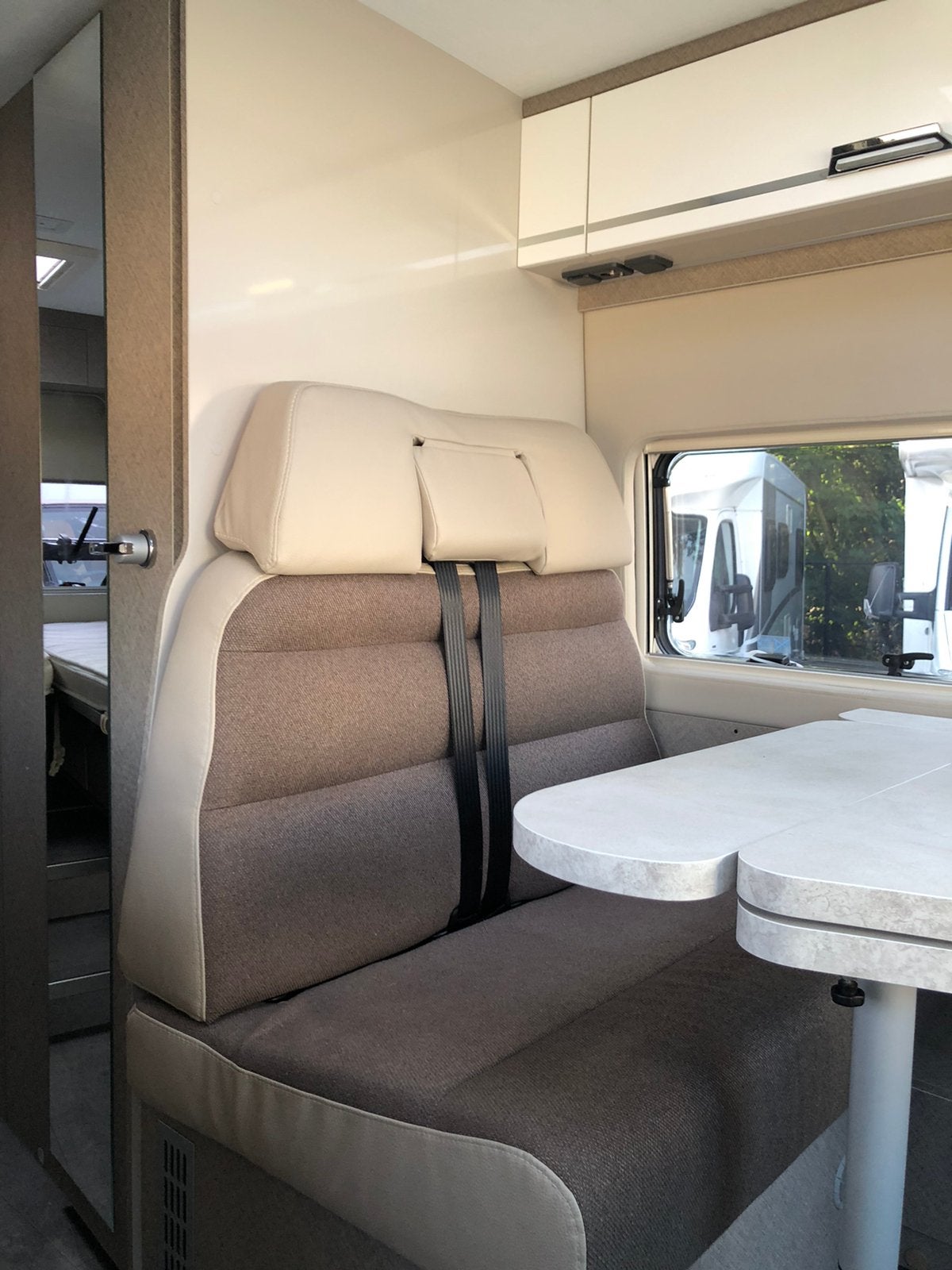 Caravans And Camping Automaat