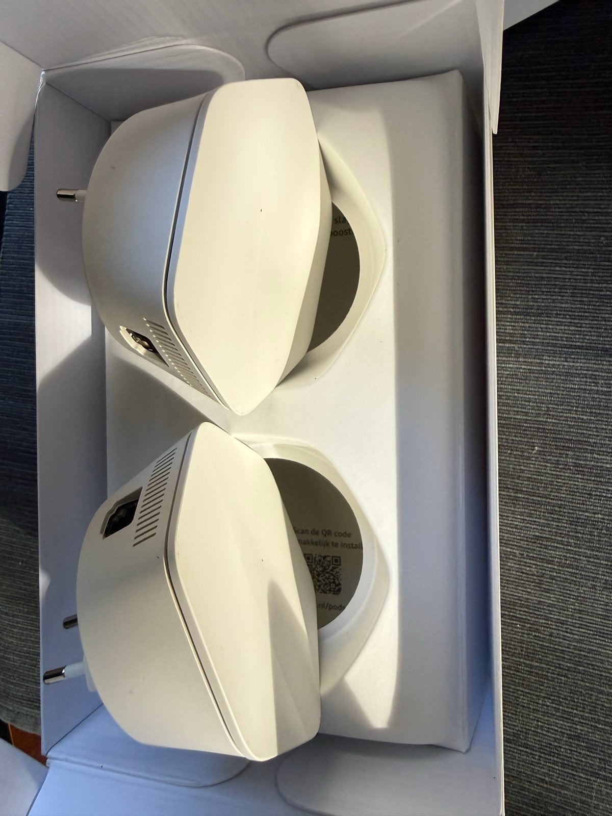 Ziggo Wifi booster Pods - Set van 2, Computers en Software, WiFi-versterkers, Ophalen of Verzenden, Zo goed als nieuw