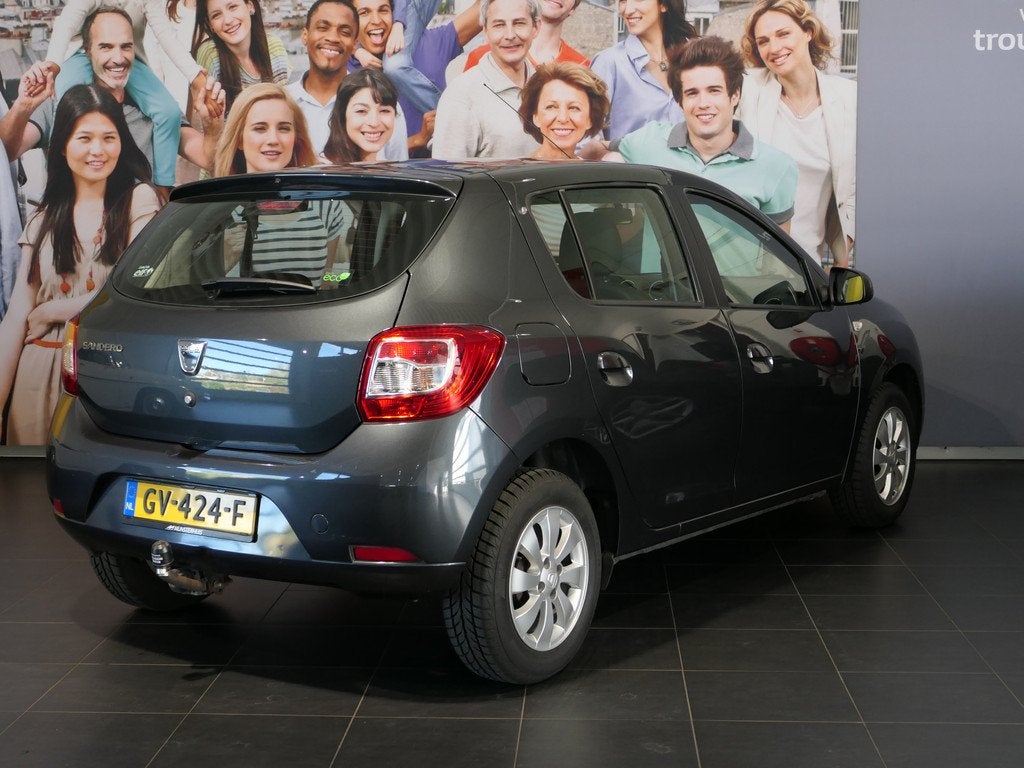 Dacia Sandero 0.9 TCe Blackline - Trekhaak - Bluetooth - Nav, Auto's, Dacia, Stof, Gebruikt, 937 kg, Origineel Nederlands