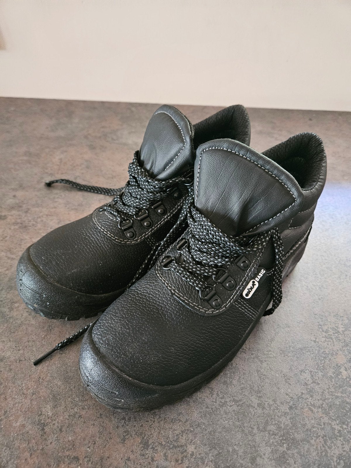 werkschoenen als nieuw, Doe-het-zelf en Verbouw, Veiligheidskleding, Ophalen, Zo goed als nieuw