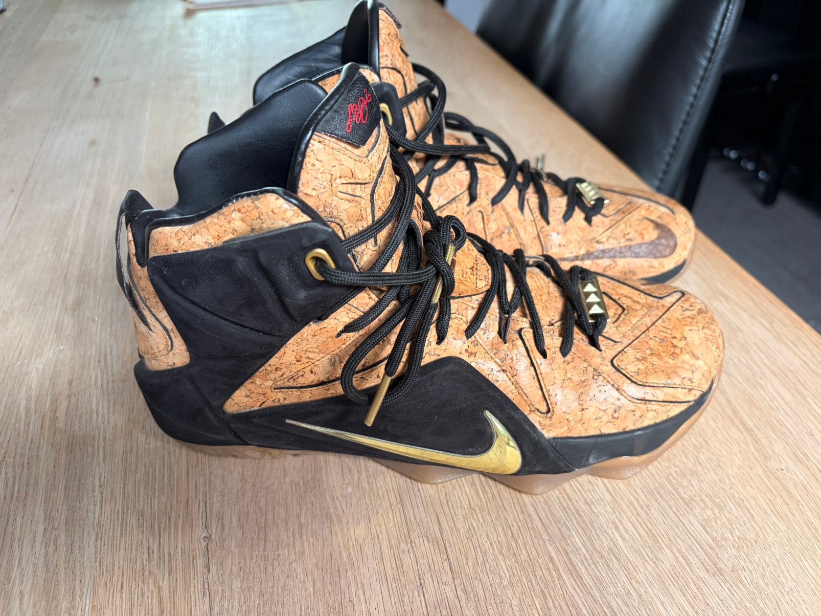 Nike LeBron EXT cork, Ophalen of Verzenden, Zo goed als nieuw, Sportschoenen