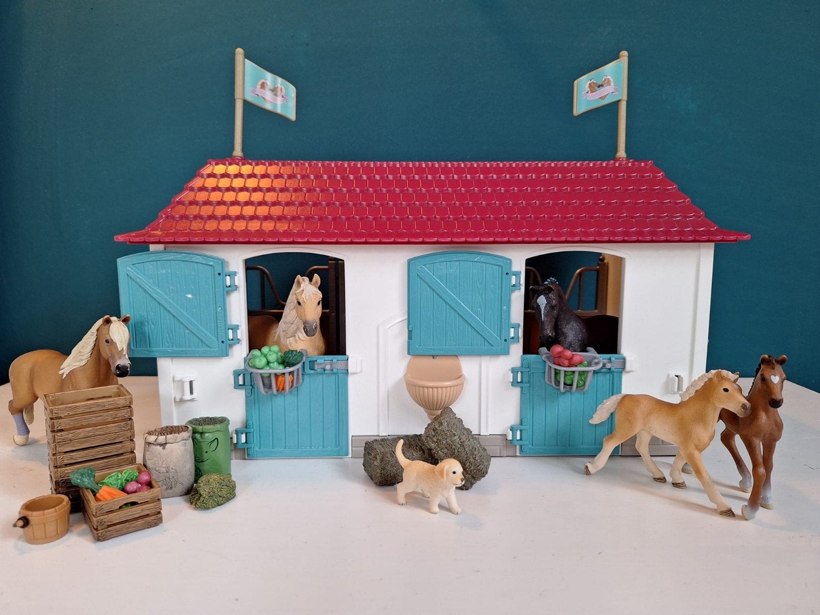 Schleich paardenstal (evt met accessoires en paarden), Ophalen, Zo goed als nieuw
