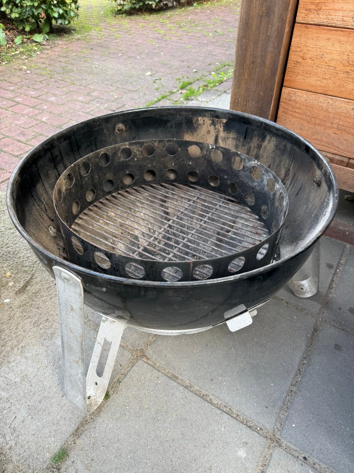 Weber Smokey Mountain (WSM) 57 cm smoker met dekselscharnier, Ophalen, Gebruikt