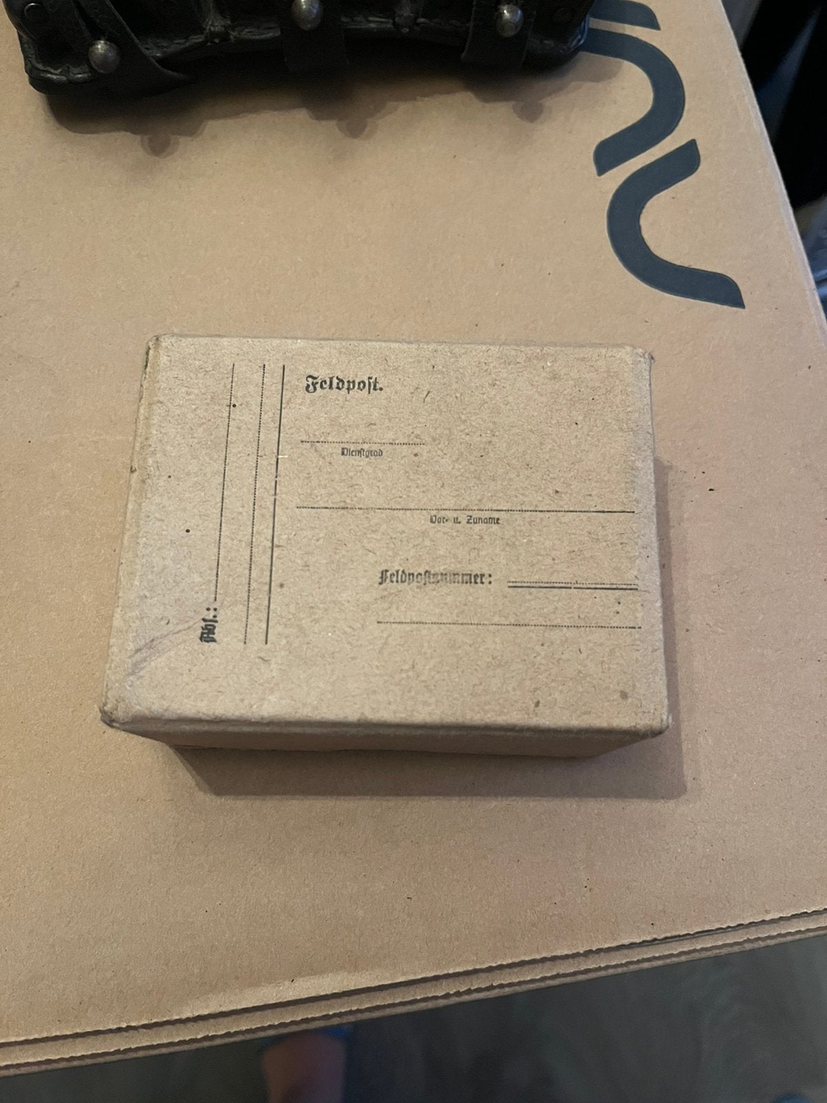 Feldpost doosje wo2 duits, Ophalen of Verzenden, Overige soorten, Duitsland, Boek of Tijdschrift