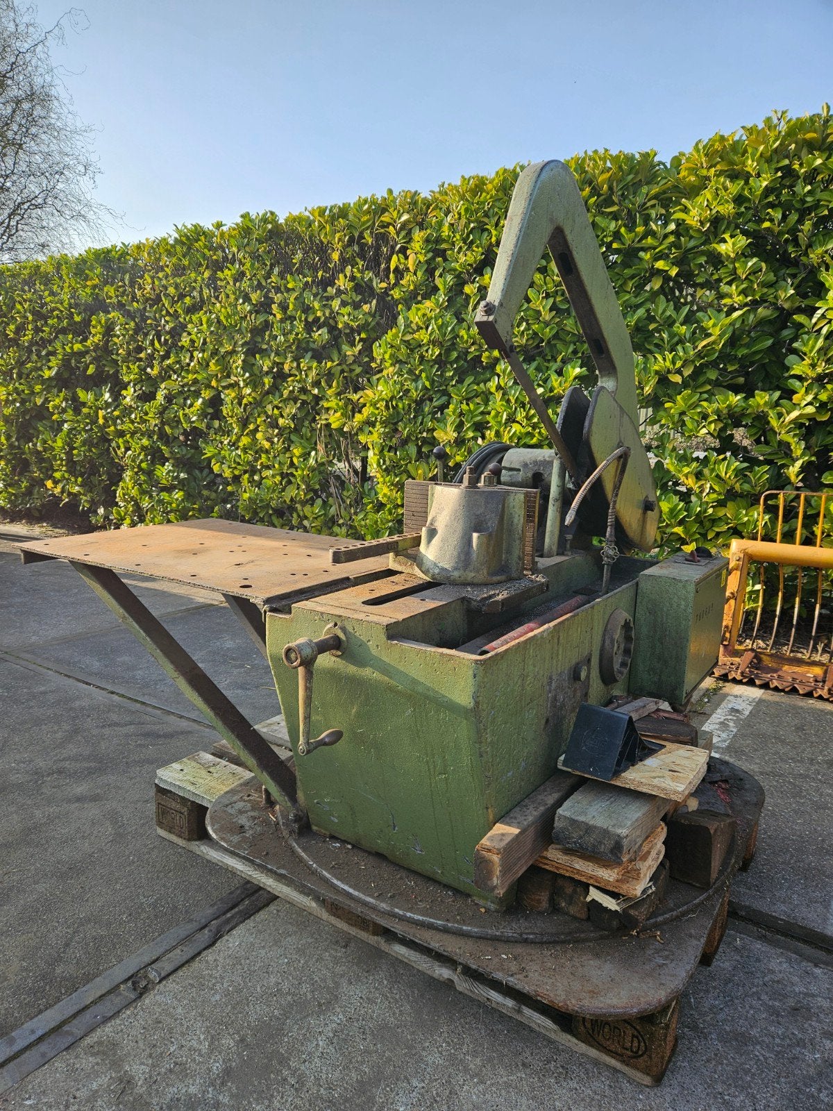 Ijzerzaag machine, Ophalen, 1200 watt of meer, 70 mm of meer