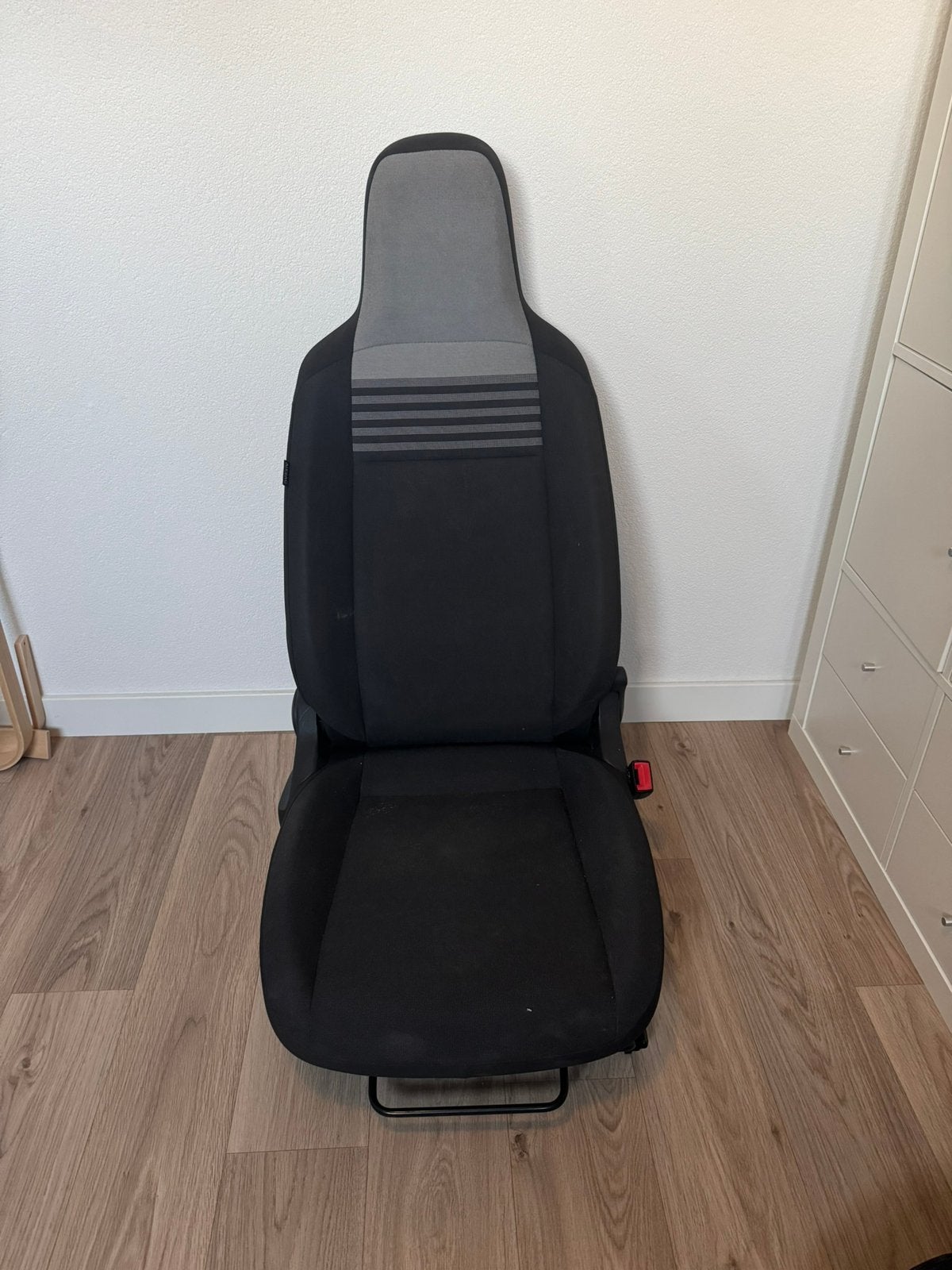 Volkswagen UP! rechter voorstoel 2017 1S0881106BB, Auto-onderdelen, Ophalen, Volkswagen