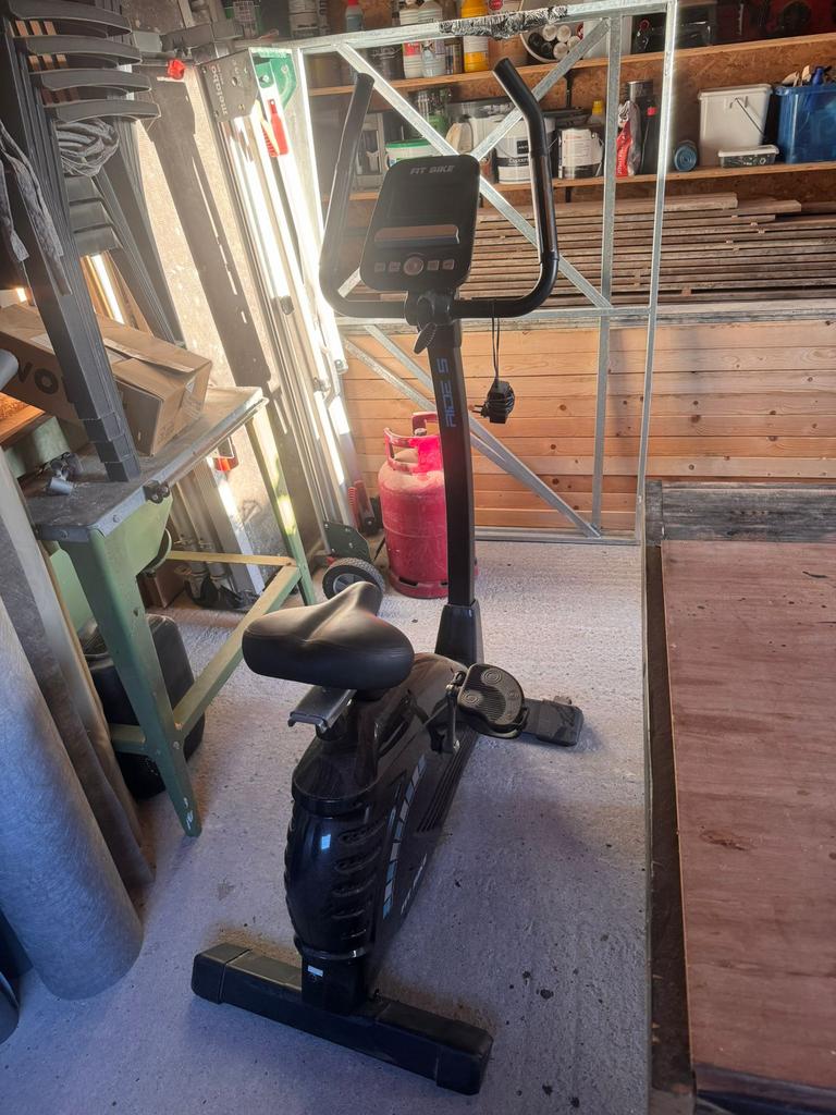 Hometrainer, Ophalen, Zo goed als nieuw, Hometrainer