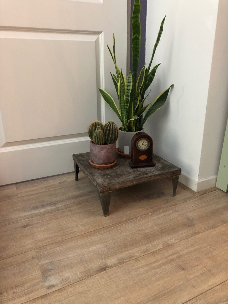 Vintage metalen Plantenstandaard  – Decoratief, Huis en Inrichting, Woonaccessoires | Overige, Vintage, Gebruikt, Ophalen of Verzenden