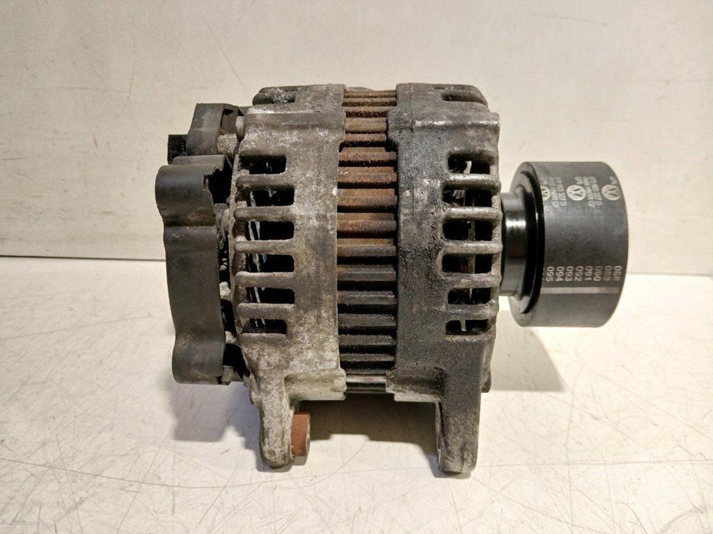 Dynamo Volkswagen Multivan, Onderdelen@venauto.nl, Van der Ven Autorecycling B.V., Gebruikt, Ettenseweg 76, 4706 PB Roosendaal, The Netherlands