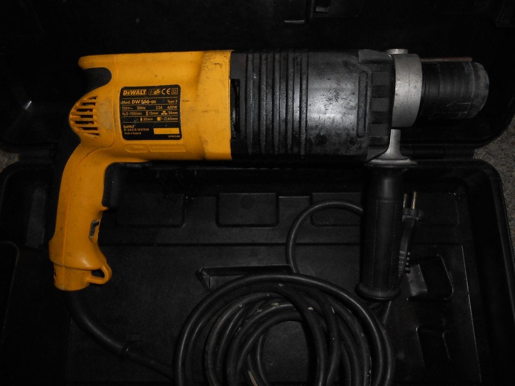 DeWalt boor en breekhamer, Ophalen, Gebruikt