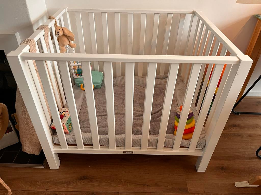 Bopita box met gebruikssporen, evt. incl. grijs boxkleed, Kinderen en Baby's, Boxen, Ophalen, Gebruikt, Rechthoekig, In hoogte verstelbaar
