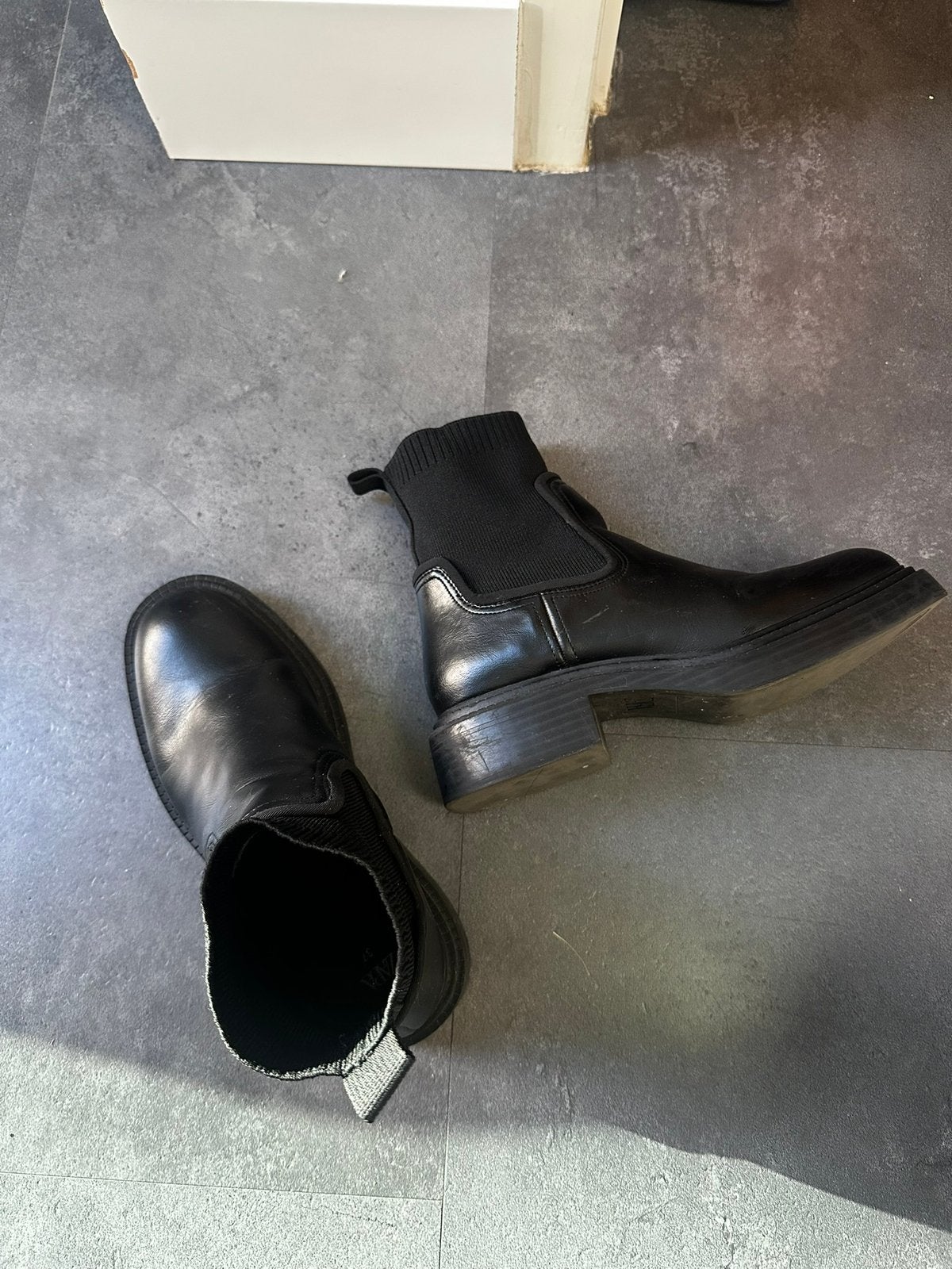 Boots, Ophalen of Verzenden, Zo goed als nieuw, Zwart, Snowboots