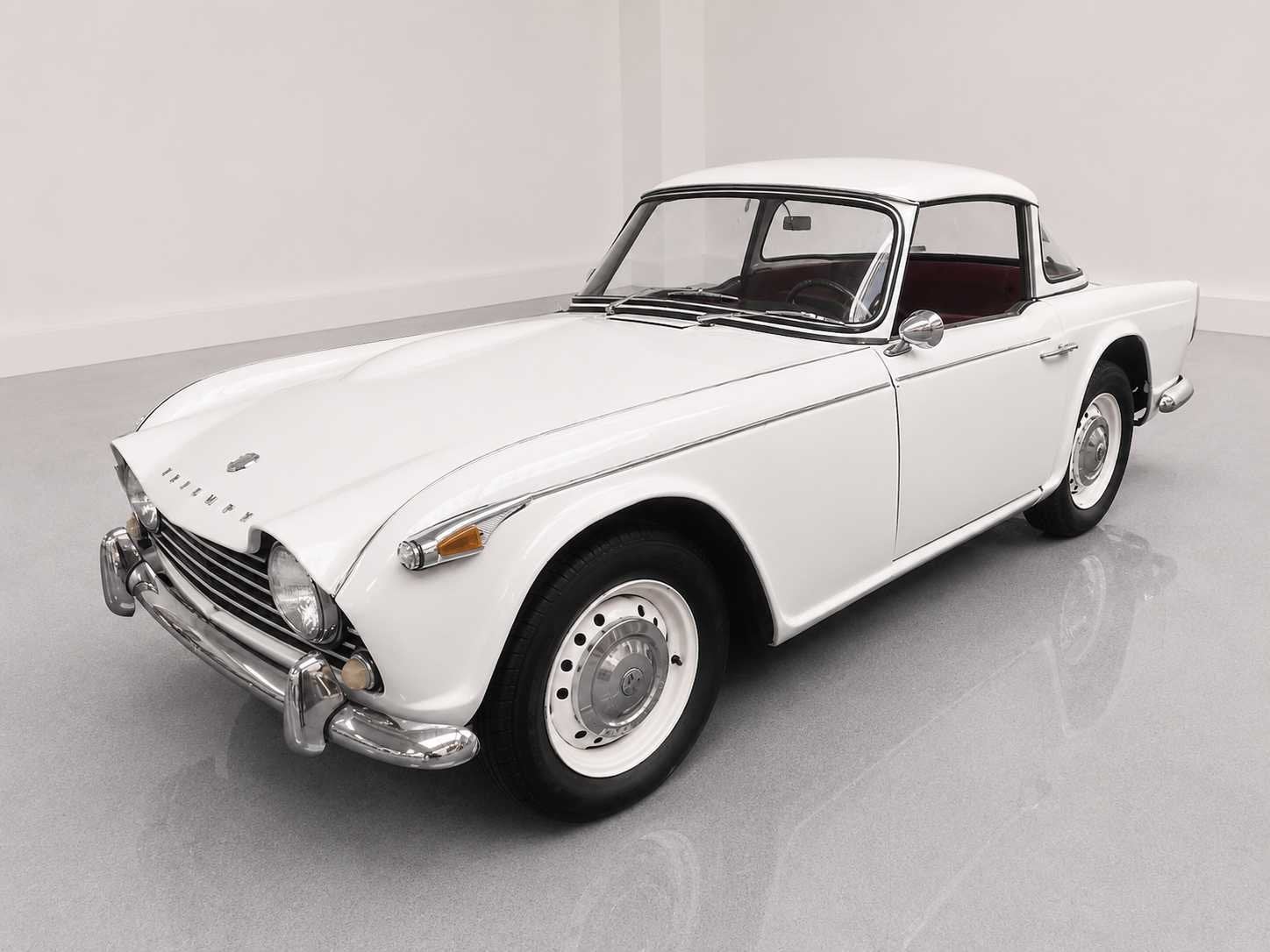 1967 Triumph TR4A Surrey Top | British Classic Sports Car, Auto's, Oldtimers, Overige carrosserieën, Triumph, Bedrijf, Handgeschakeld