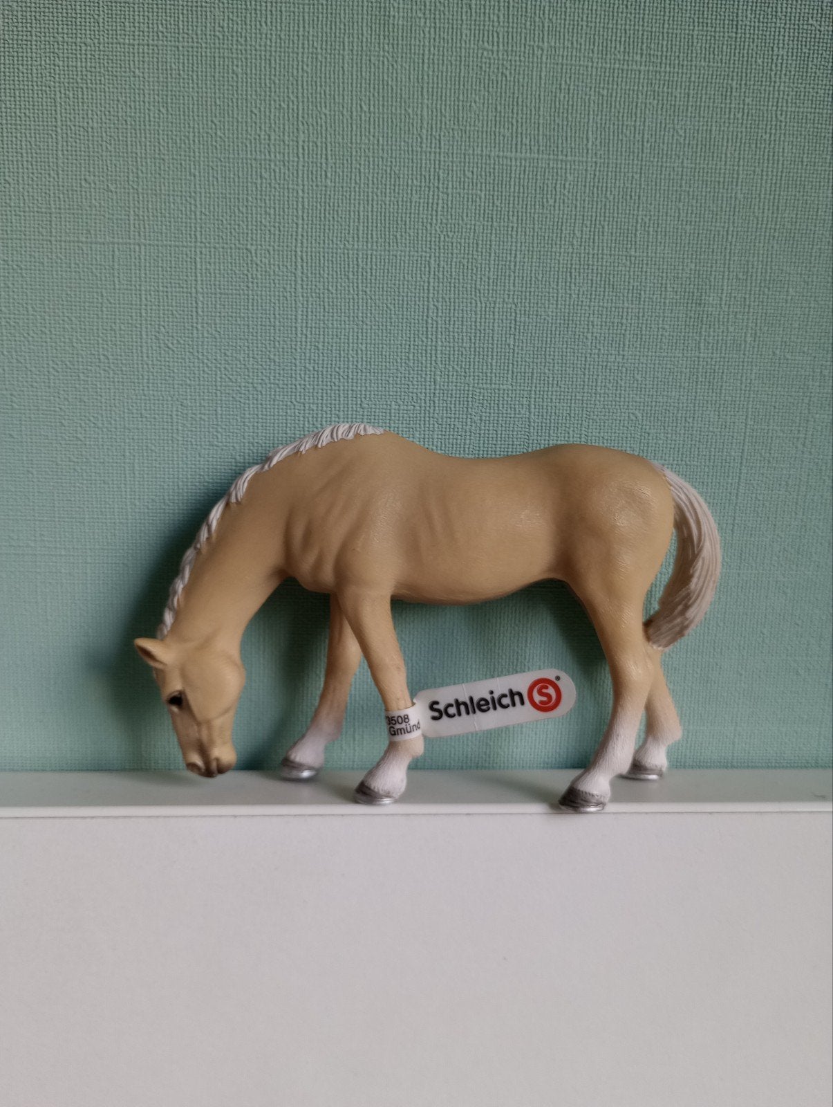 Schleich akhal teke merrie 13701, Ophalen of Verzenden, Zo goed als nieuw, Paard, Beeldje of Figuurtje