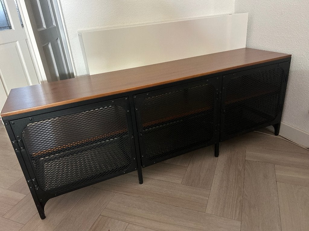 Ikea Fjällbo TV-meubel / Dressoir, 150 tot 200 cm, Zo goed als nieuw, Minder dan 100 cm, Industrieel